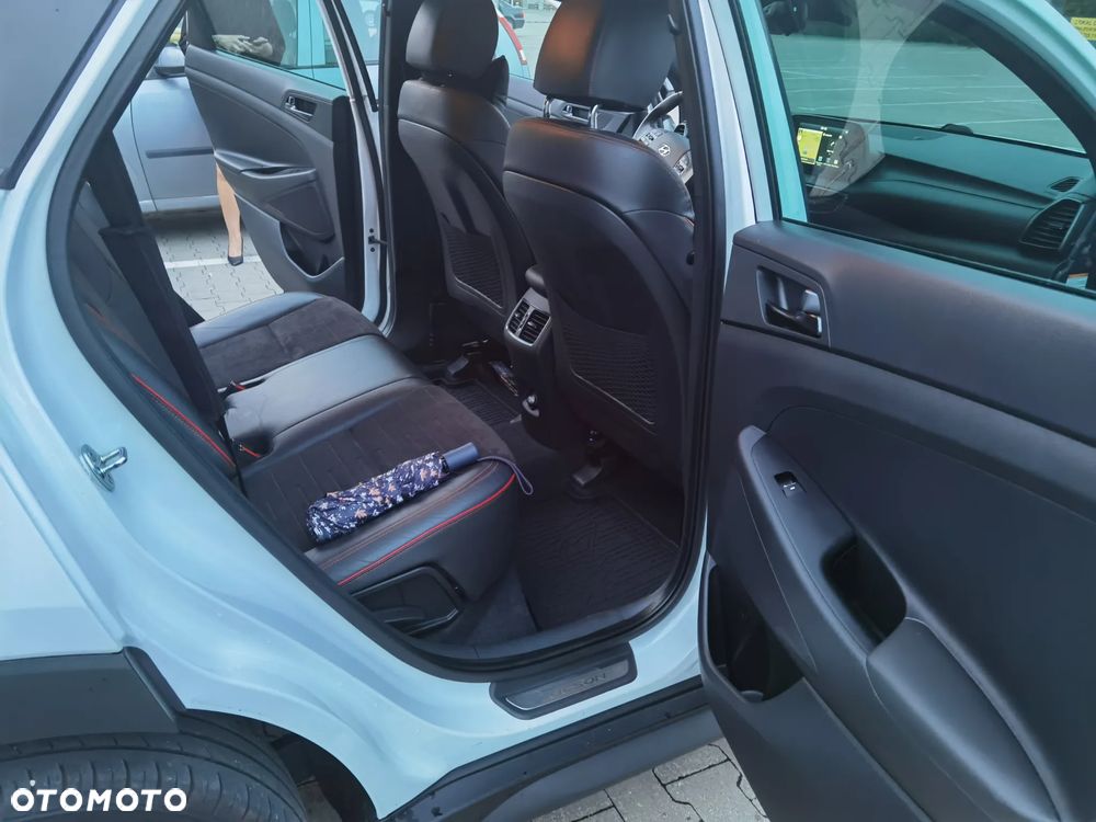 Hyundai Tucson 1.6 CRDi 48V-Hybrid 2WD DCT Select - 11
