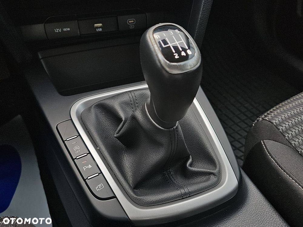 Kia Ceed 1.5 T-GDI M - 16