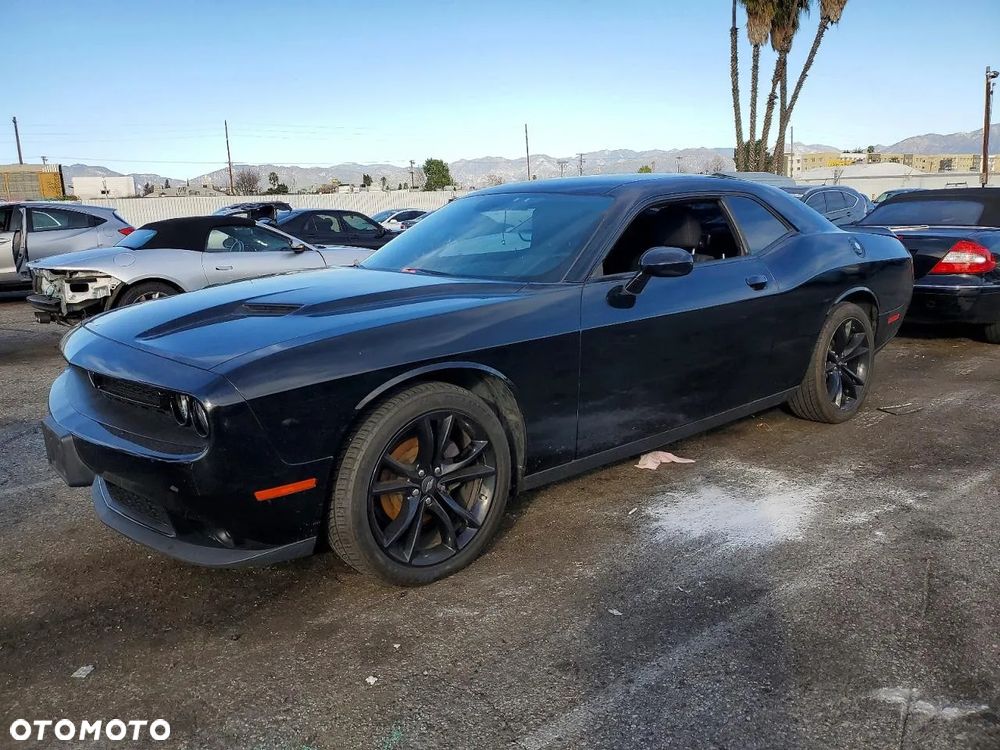 Dodge Challenger - 1