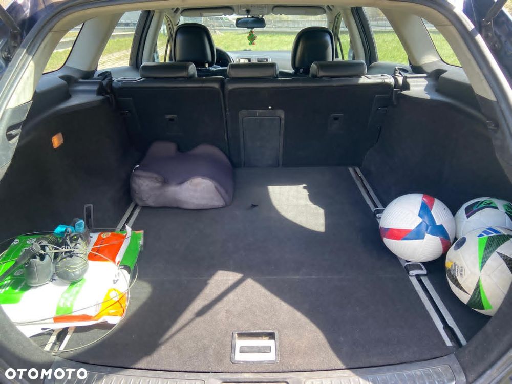 Toyota Avensis 2.0 D-4D Sol - 11