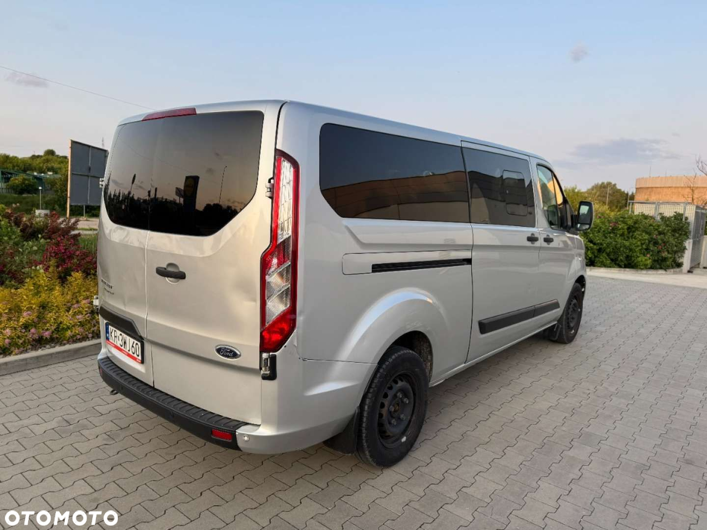 Ford Transit Custom - 13