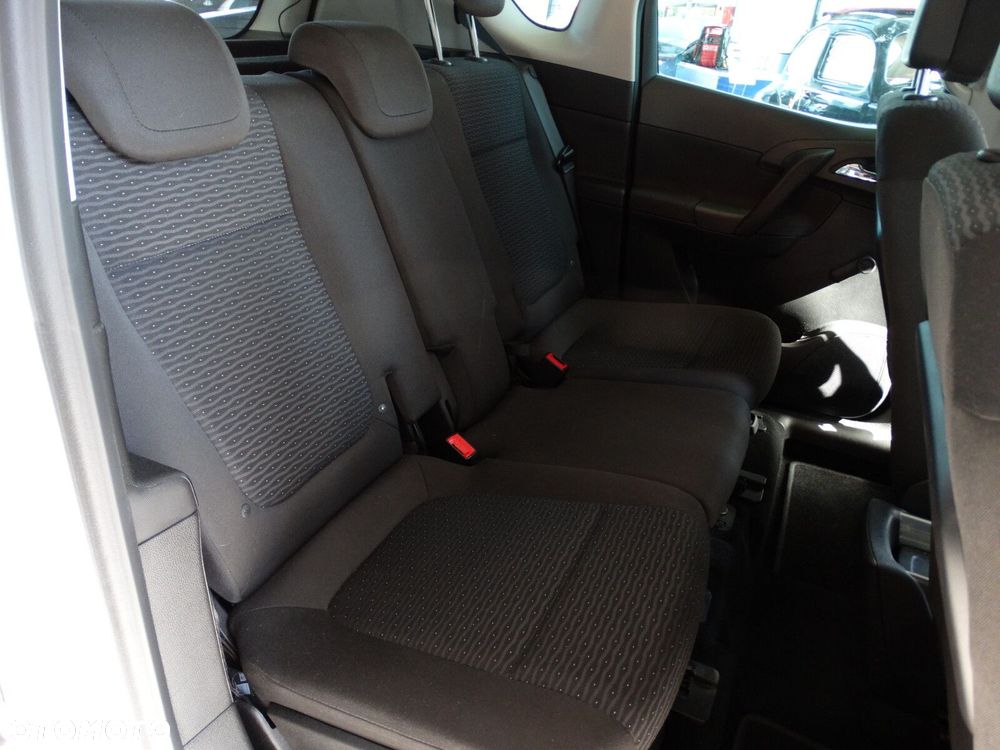 Opel Meriva - 32