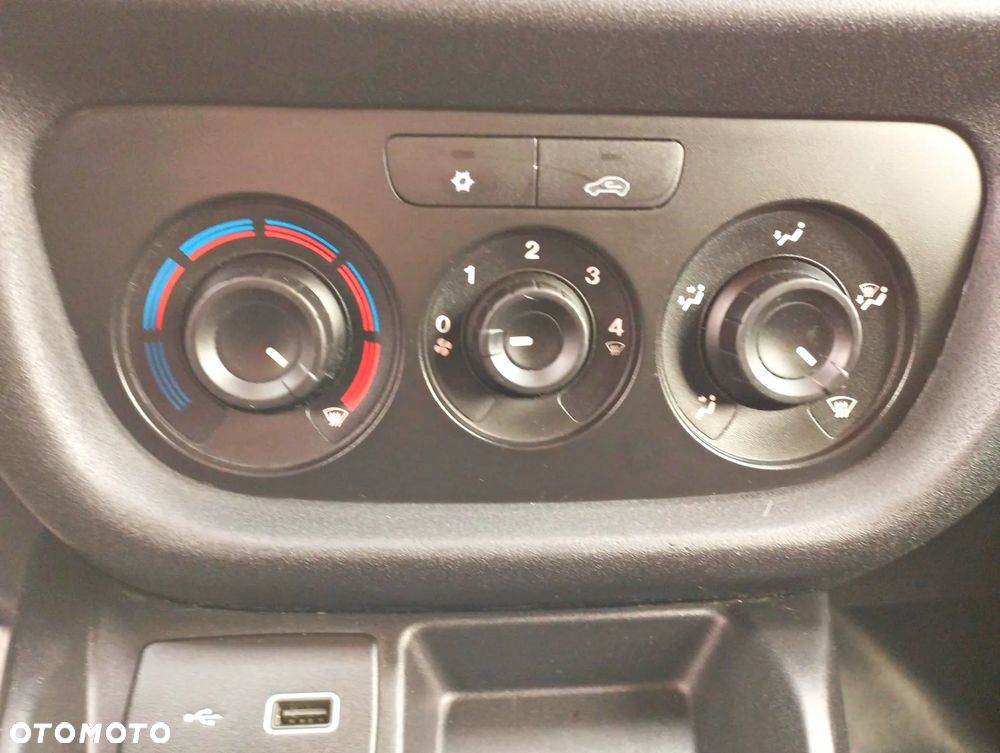 Fiat Doblo Chłodnia 105KM 2 zasilania chłodni - 16