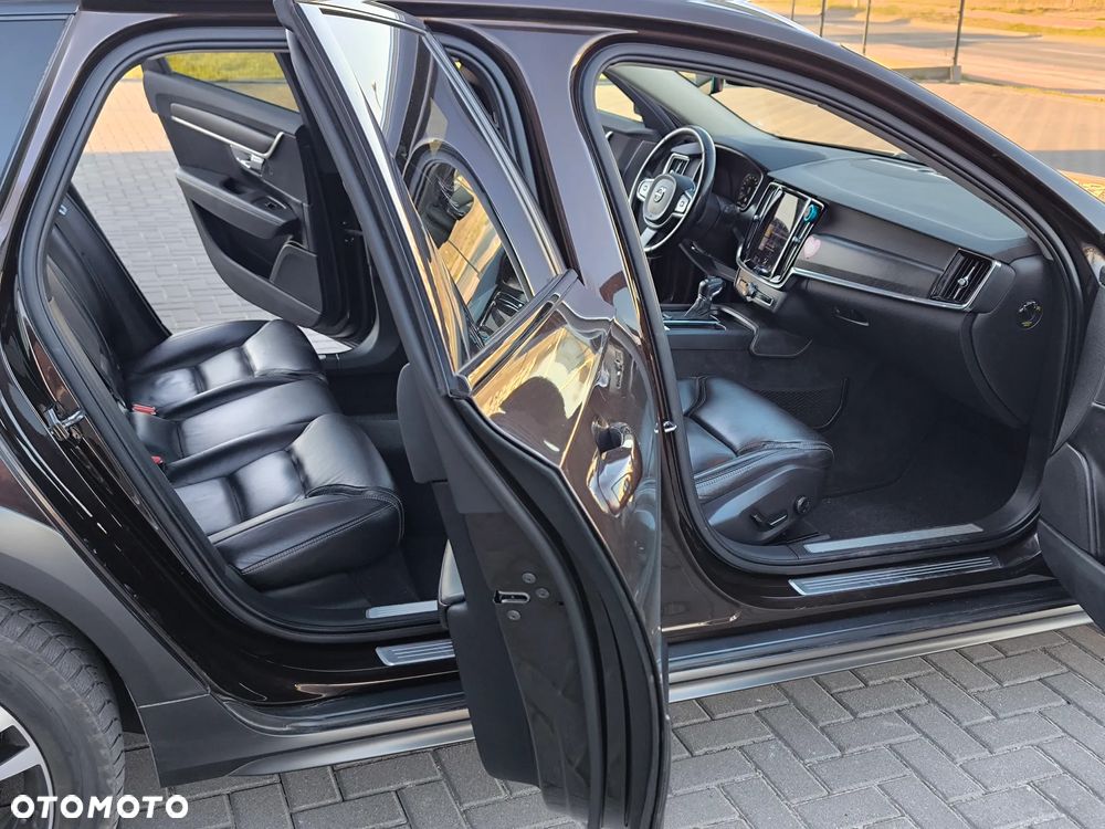 Volvo V90 Cross Country - 8