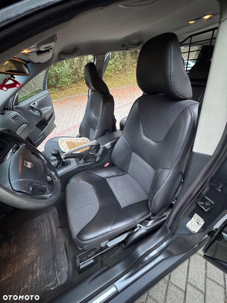 Volvo XC 70 2.4D5 AWD Summum - 12