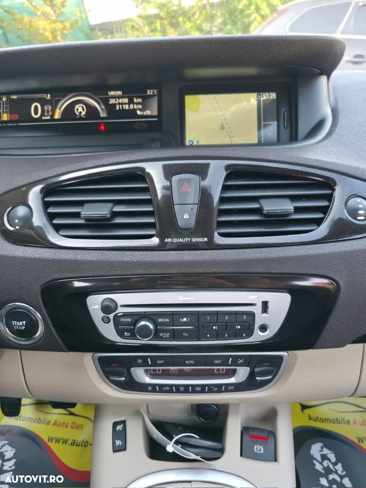 Renault Grand Scenic 1.6 dCi Stop&Start Energy Privilege - 11