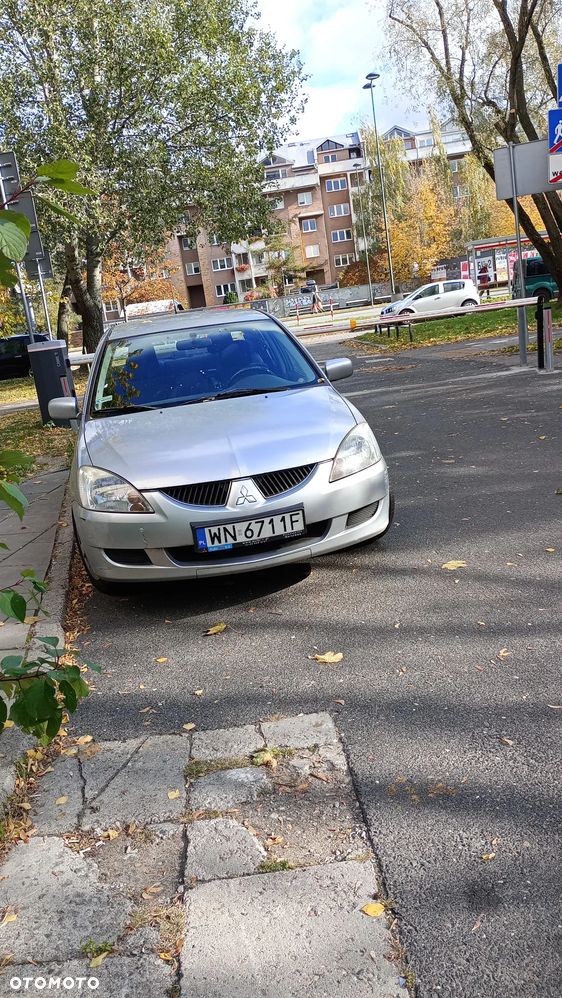 Mitsubishi Lancer 1.6 Invite - 1