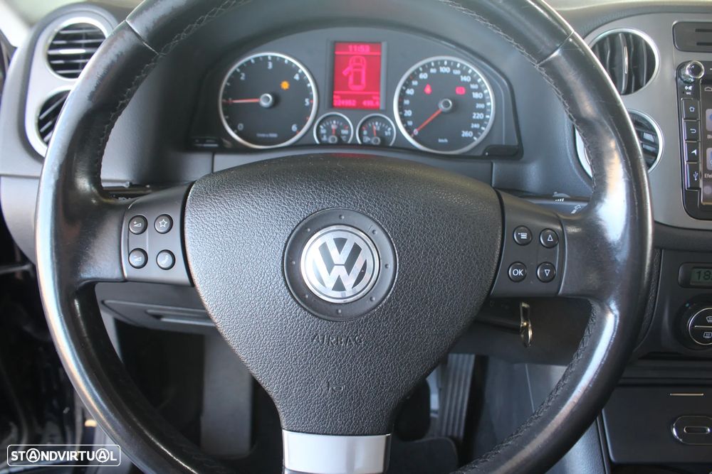 VW Tiguan 2.0 TDI Sport 4Motion - 38