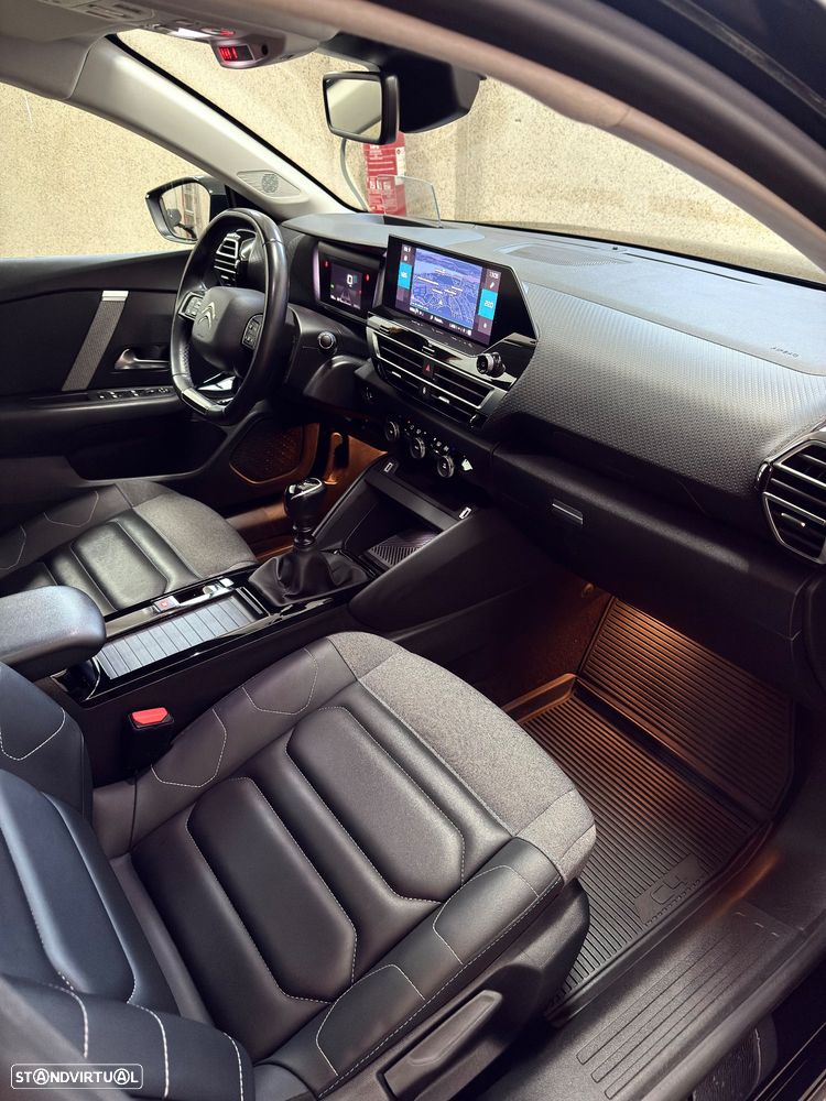 Citroën C4 PureTech 130 Stop&Start SHINE - 18