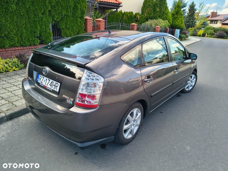 Toyota Prius - 6