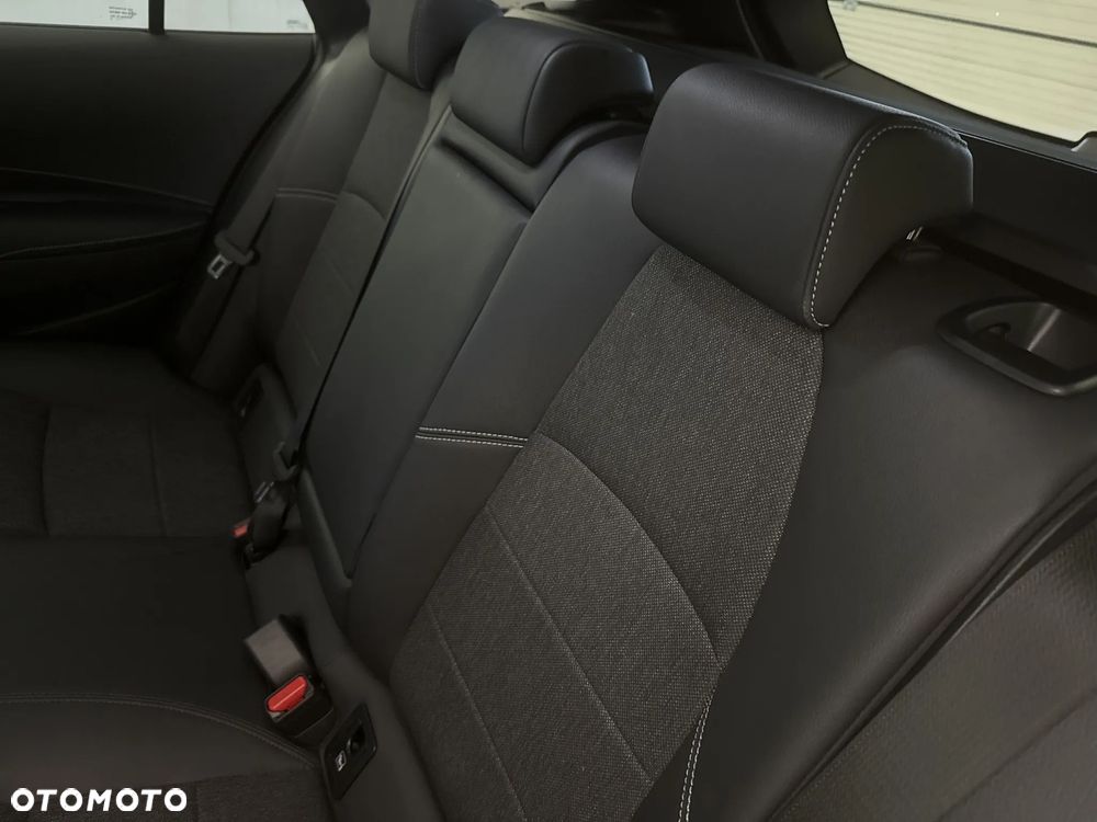 Toyota Corolla 1.8 Hybrid Style - 18