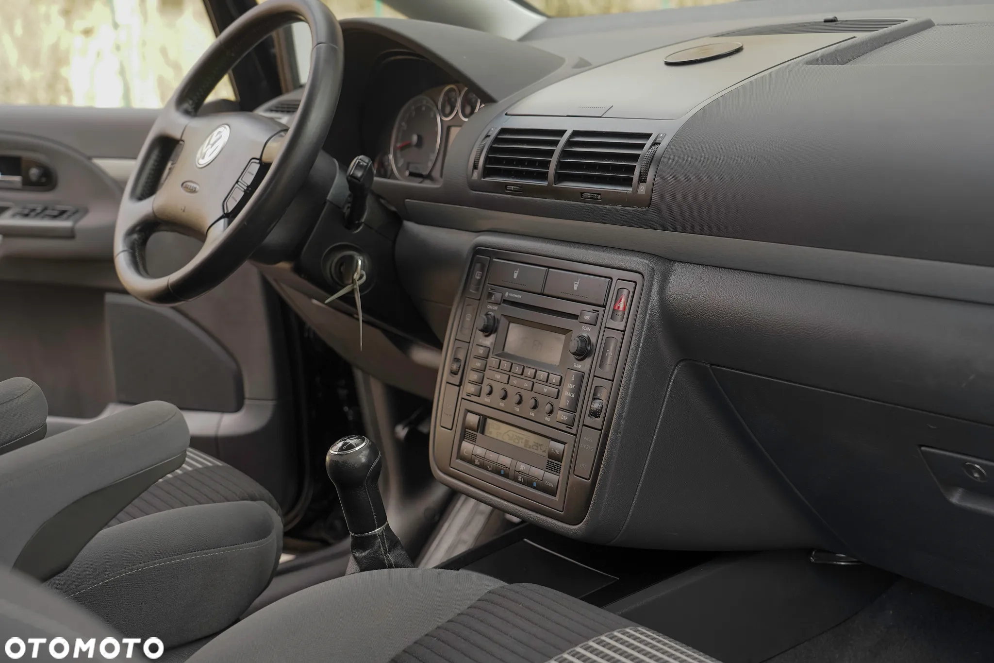Volkswagen Sharan 1.8 5V Turbo Sportline - 24