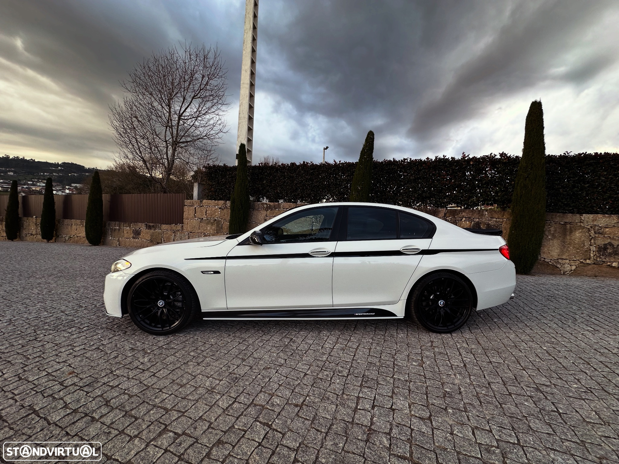 BMW 528 i Pack M Auto - 4