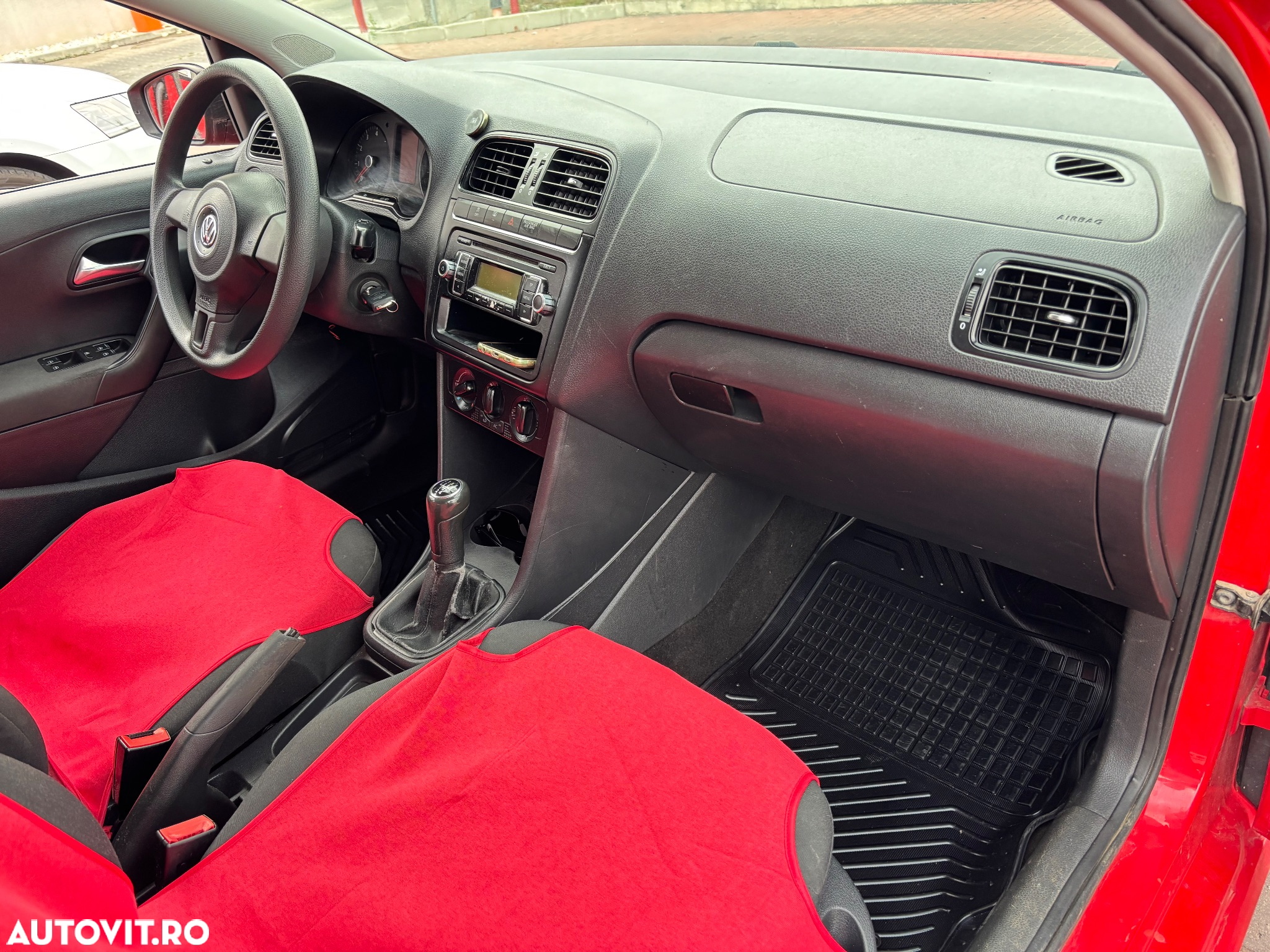 Volkswagen Polo - 11