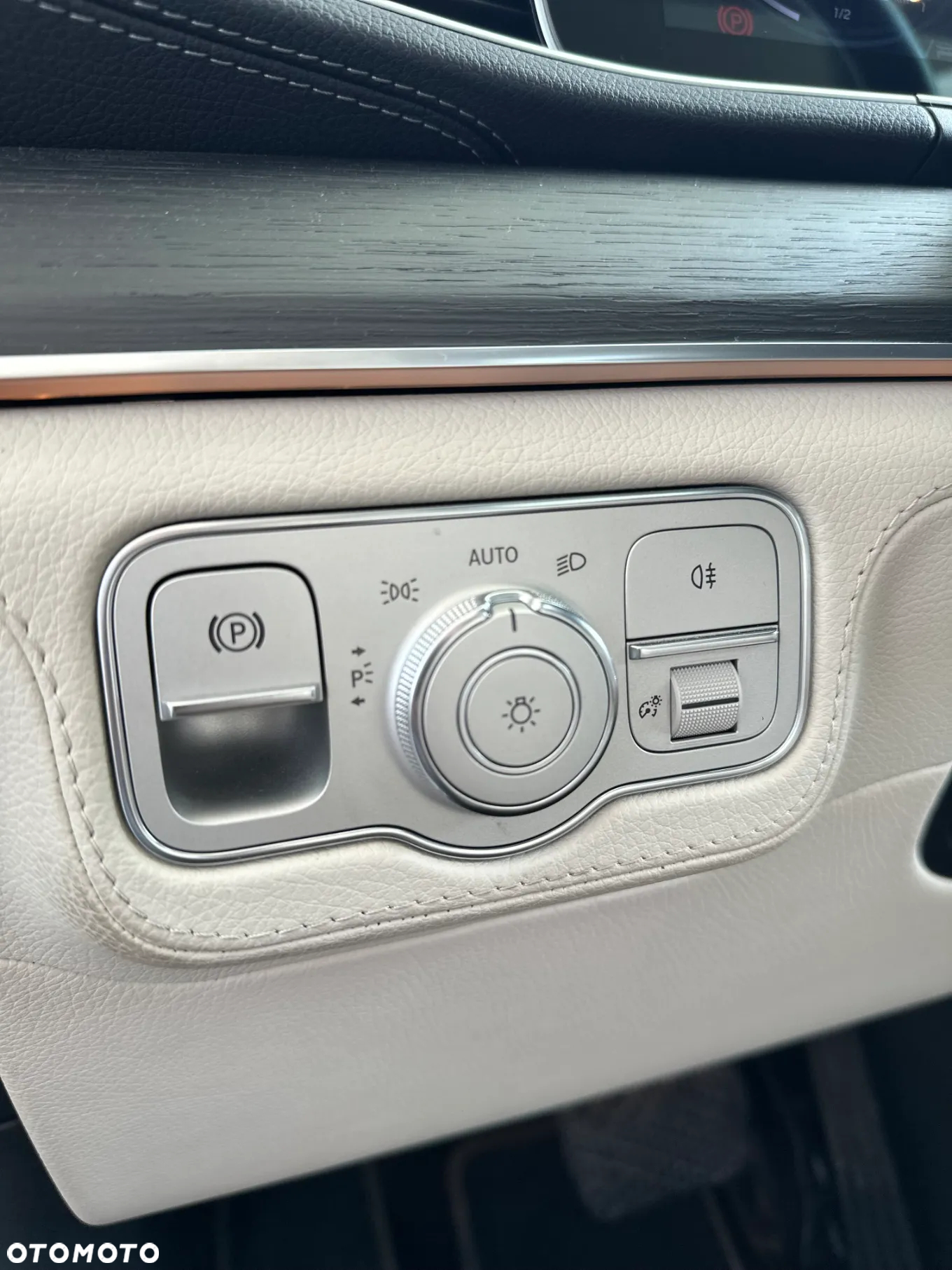 Mercedes-Benz GLE - 40