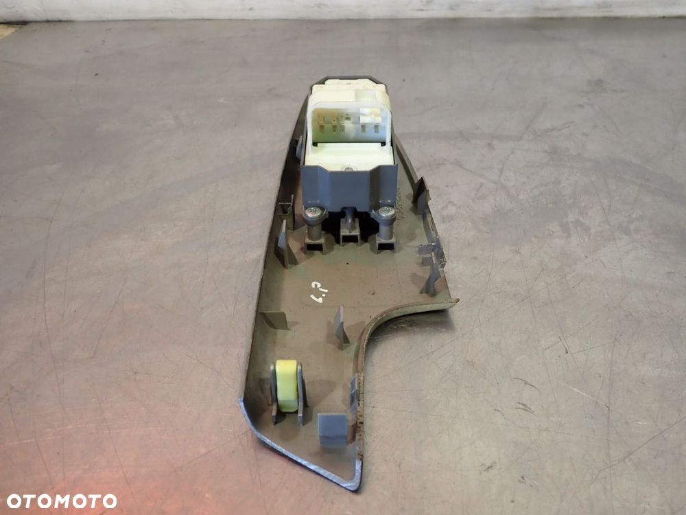 PANEL STEROWANIA SZYB TOYOTA URBAN CRUISER - 6