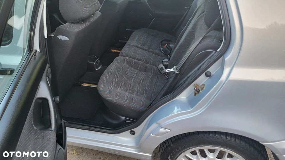 Volkswagen Golf - 17