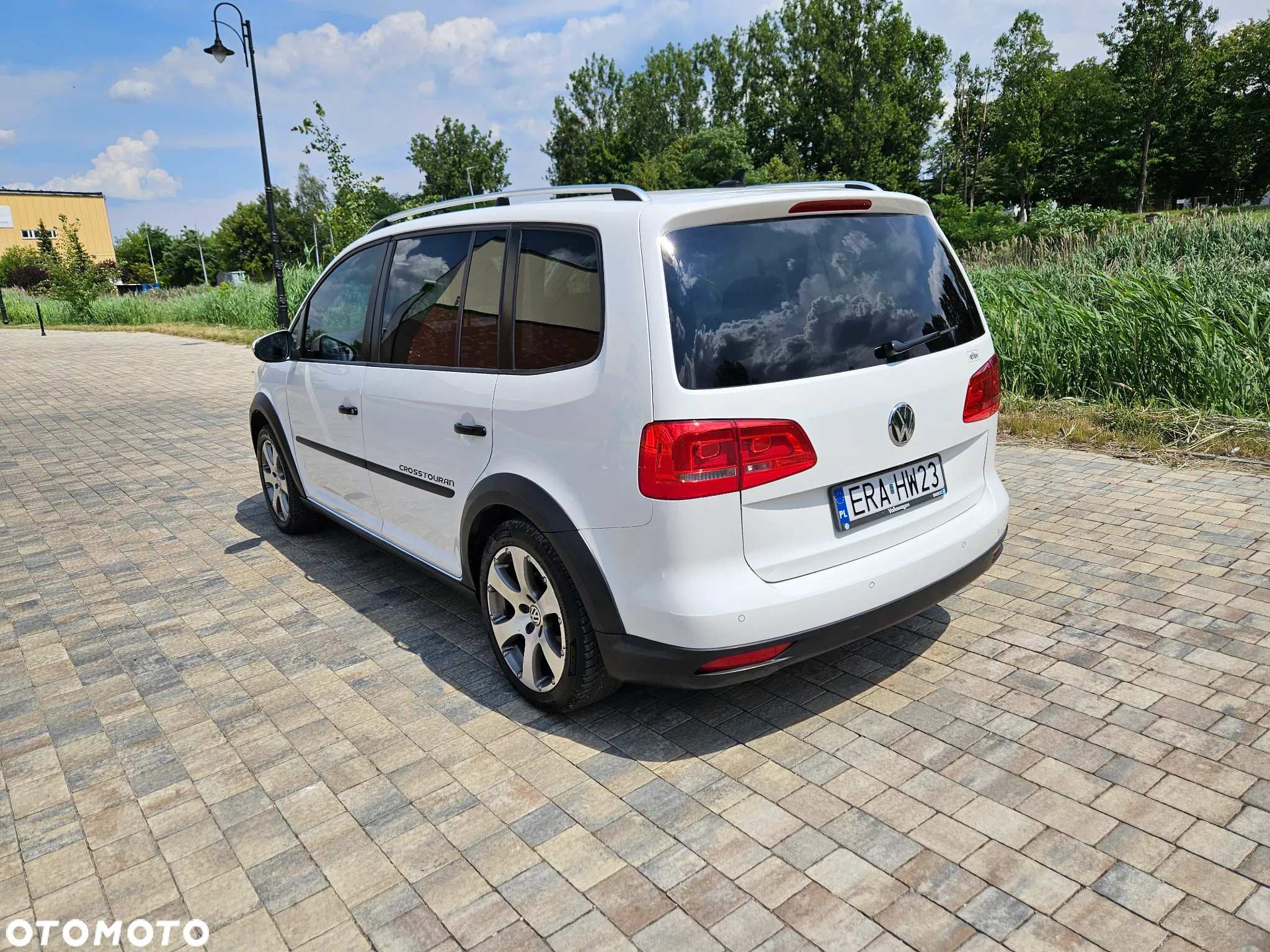 Volkswagen Touran 2.0 TDI DPF Cross DSG - 7