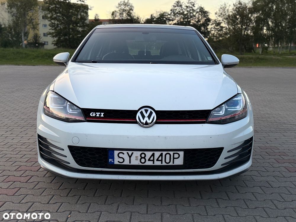 Volkswagen Golf GTI Performance BlueMotion Technology DSG - 2