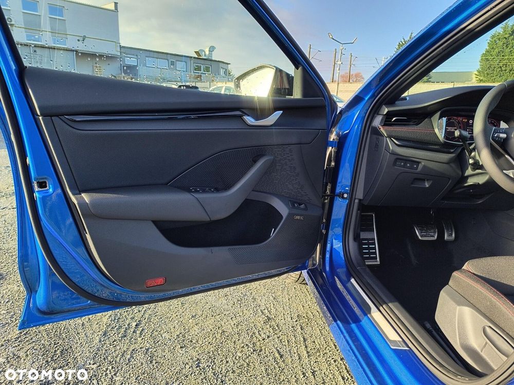 Skoda Octavia 2.0 TSI RS DSG - 10