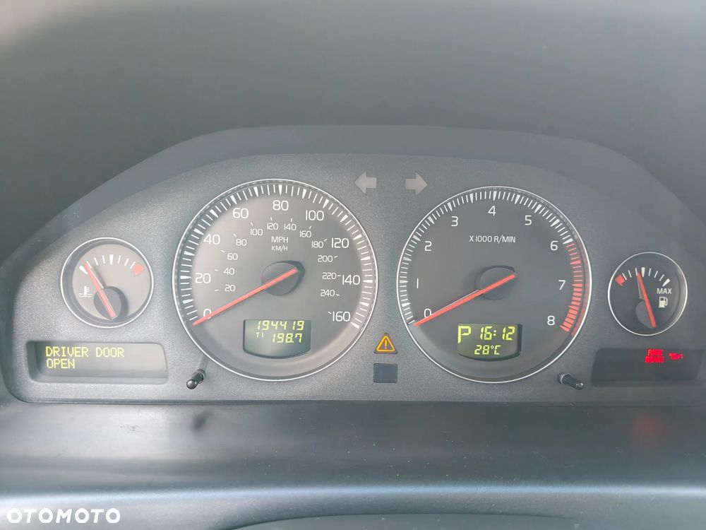 Volvo V70 2.5T Kinetic - 9