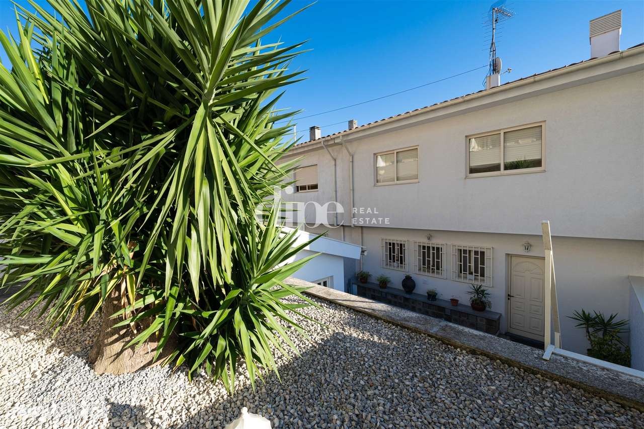 Moradia T3 com amplas áreas - Grande imagem: 3/19