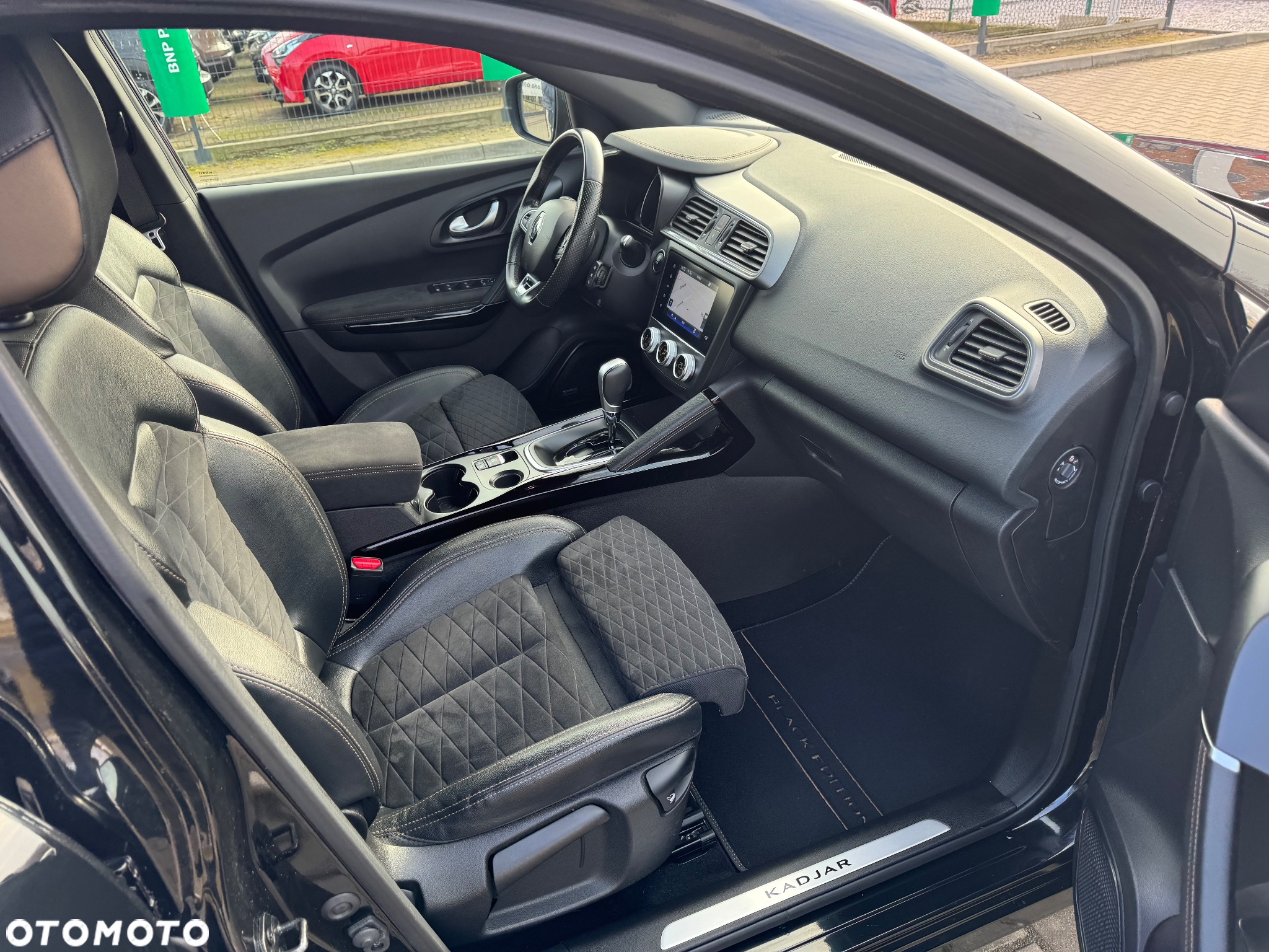 Renault Kadjar TCe 140 EDC GPF BLACK EDITION - 36