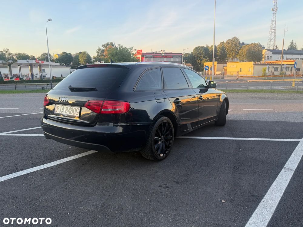 Audi A4 Avant - 11