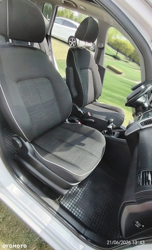 Kia Venga 1.4 CRDi S - 23