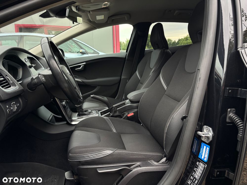 Volvo V40 D2 Momentum - 13