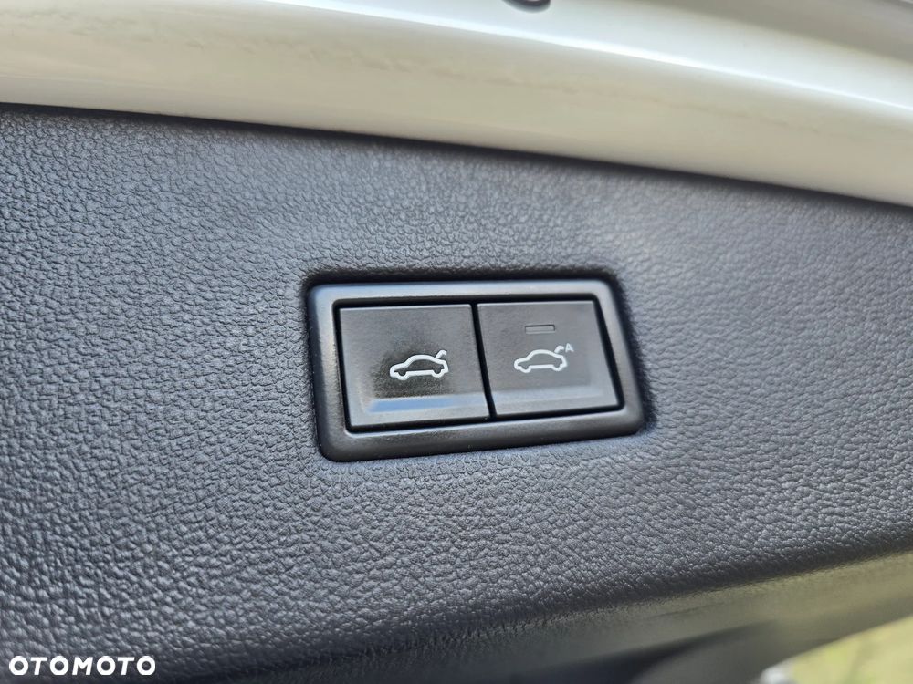 Volkswagen Tiguan - 33