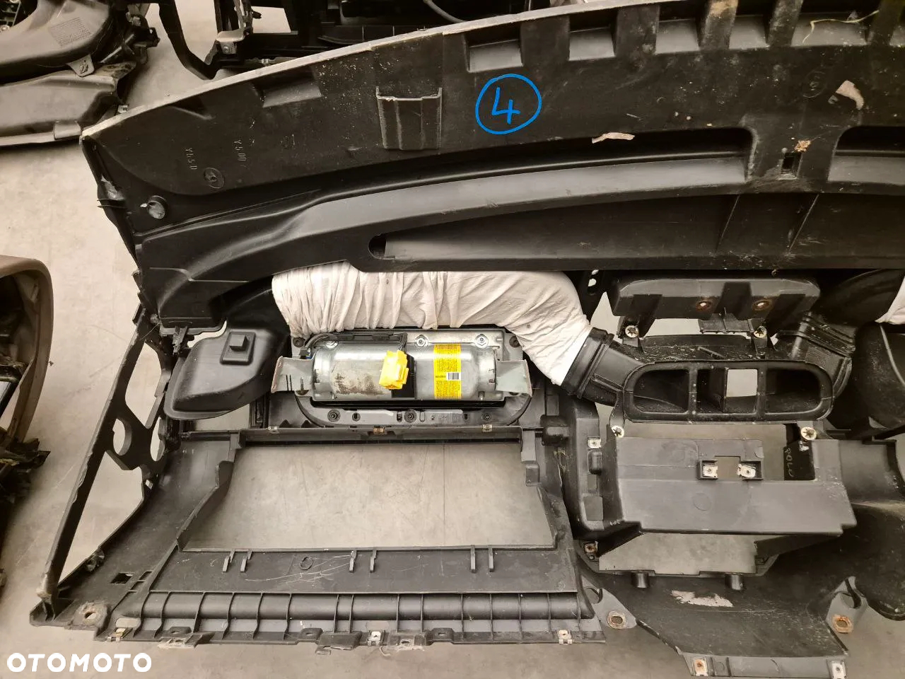 VOLKSWAGEN DESKA ROZDZIELCZA - 25
