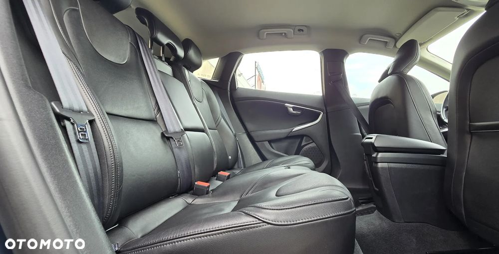 Volvo V40 - 33