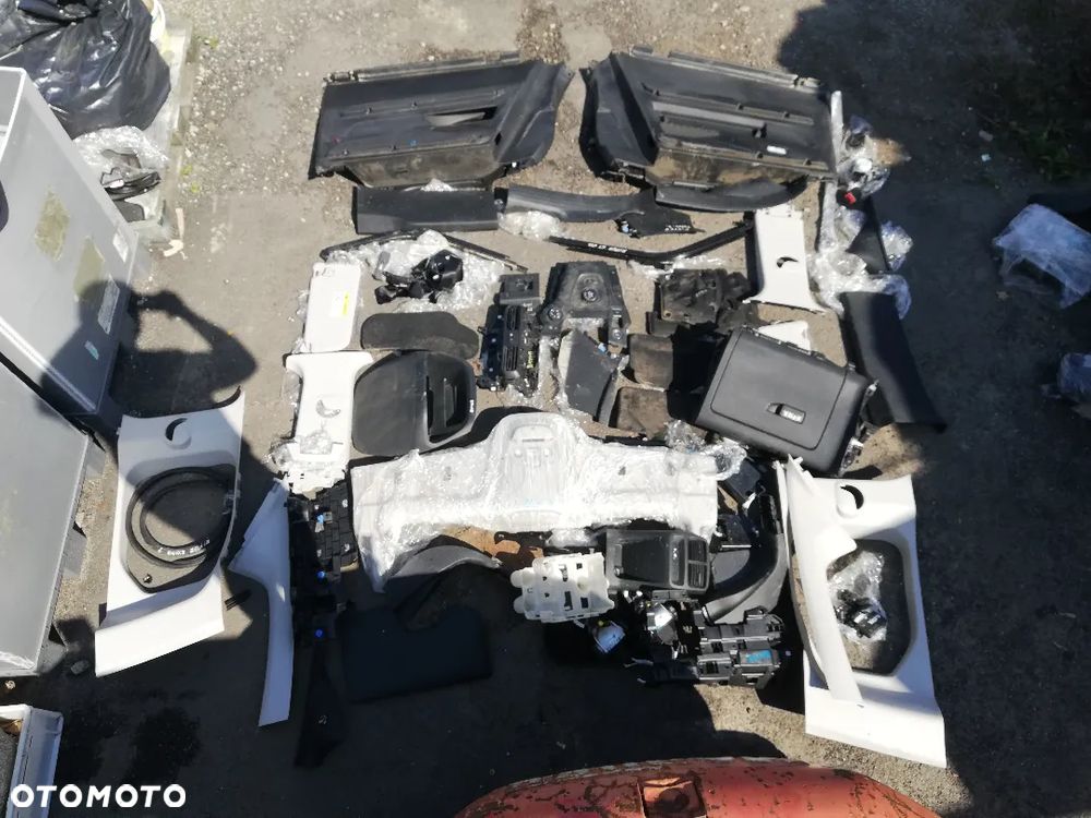 LISTWA SŁUPEK OSŁONA BOCZEK BAGAŻNIKA PEUGEOT RIFTER OSOBÓWKA - 4