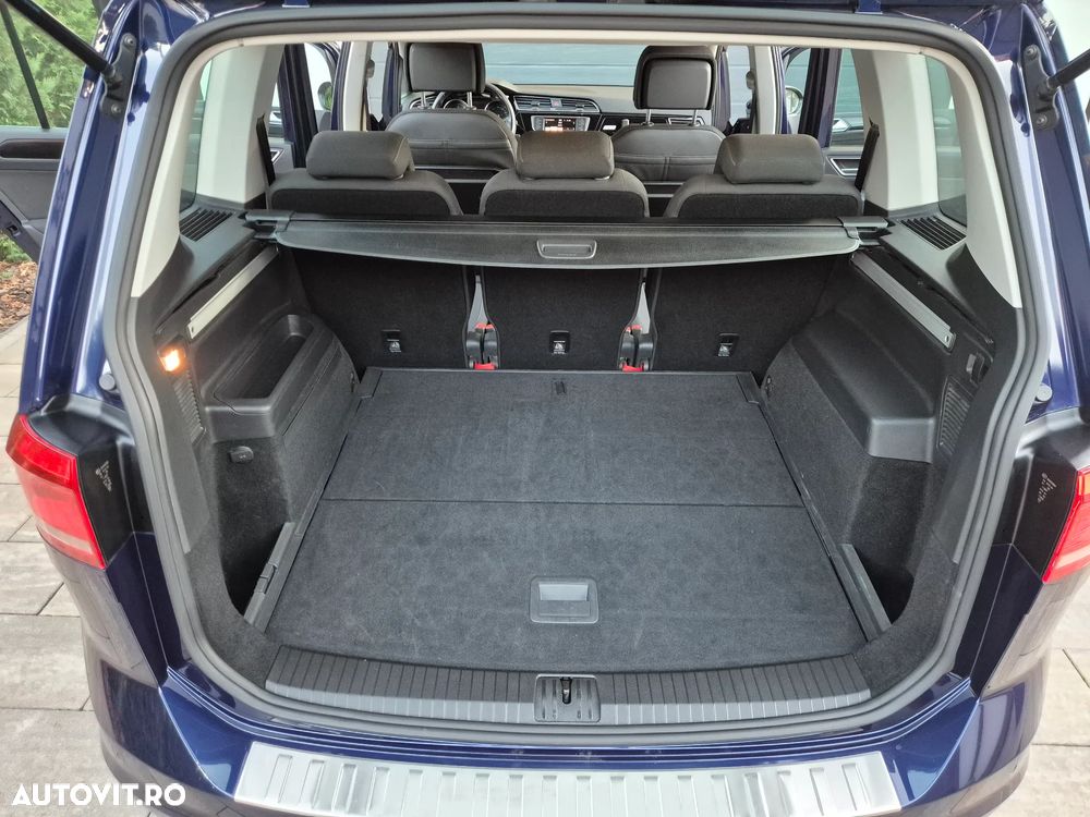 Volkswagen Touran 2.0 TDI Highline - 17