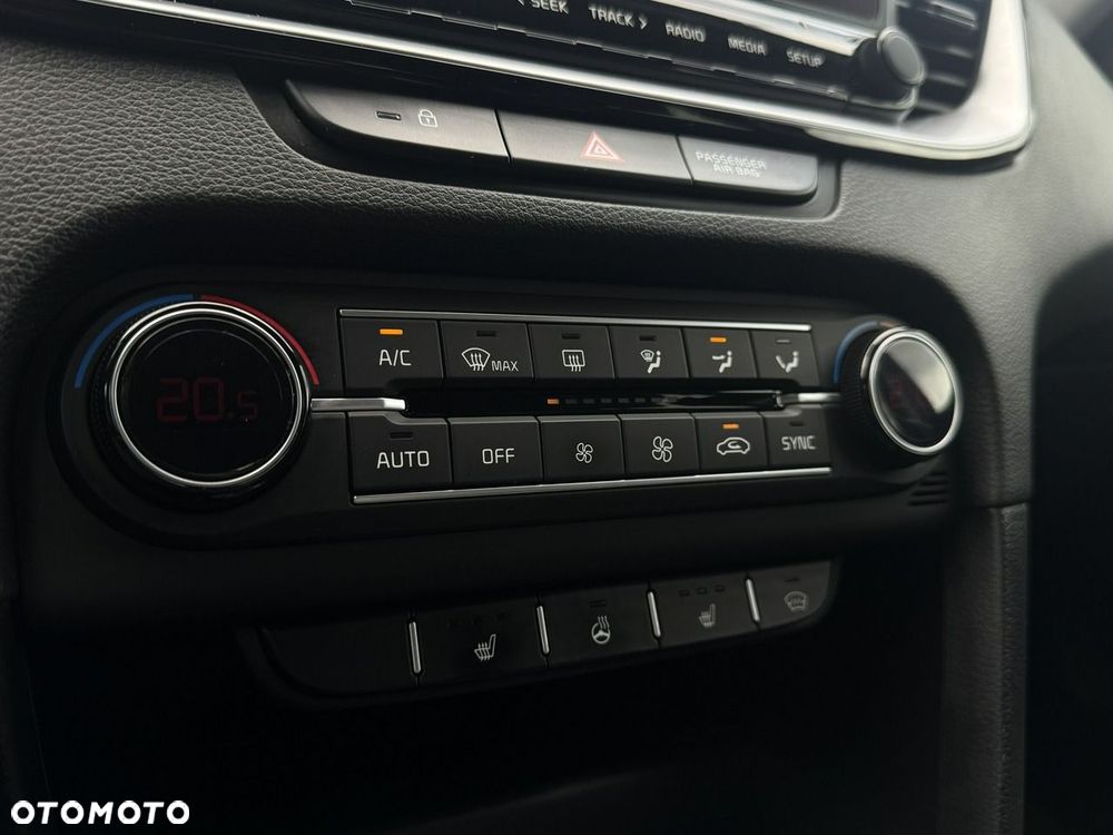 Kia XCeed 1.6 T-GDI Business Line DCT - 30