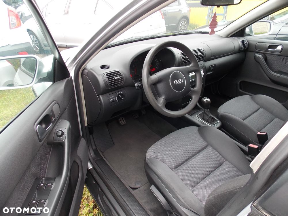 Audi A4 Avant - 27