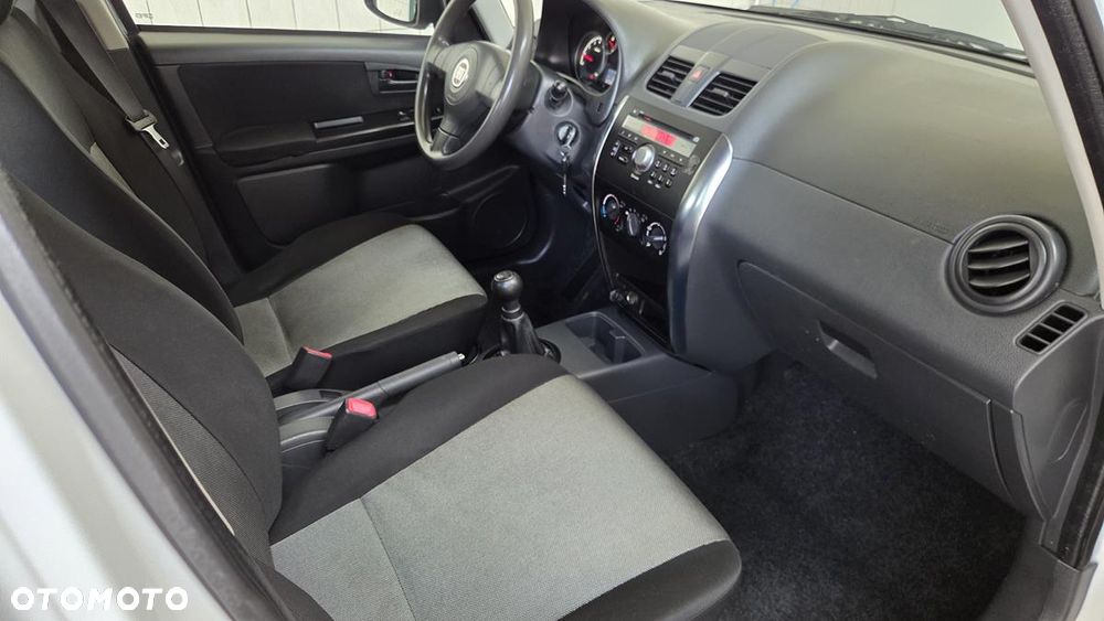 Fiat Sedici 1.6 16V 4x2 Emotion - 16