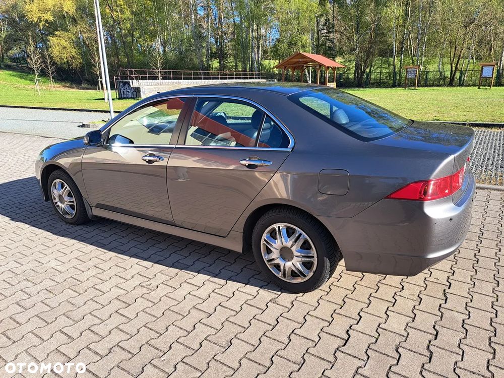 Honda Accord 2.0 Sport - 6