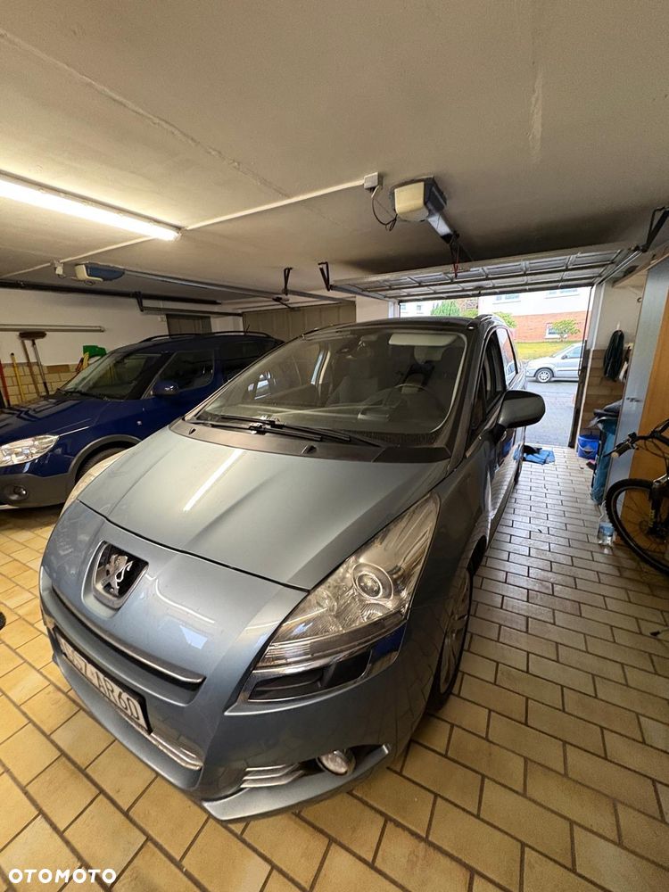 Peugeot 5008 2.0 HDi Premium + - 2
