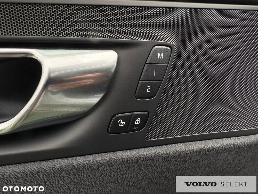 Volvo XC 60 - 32