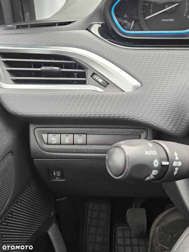 Peugeot 2008 PureTech 110 Stop&Start Allure - 9