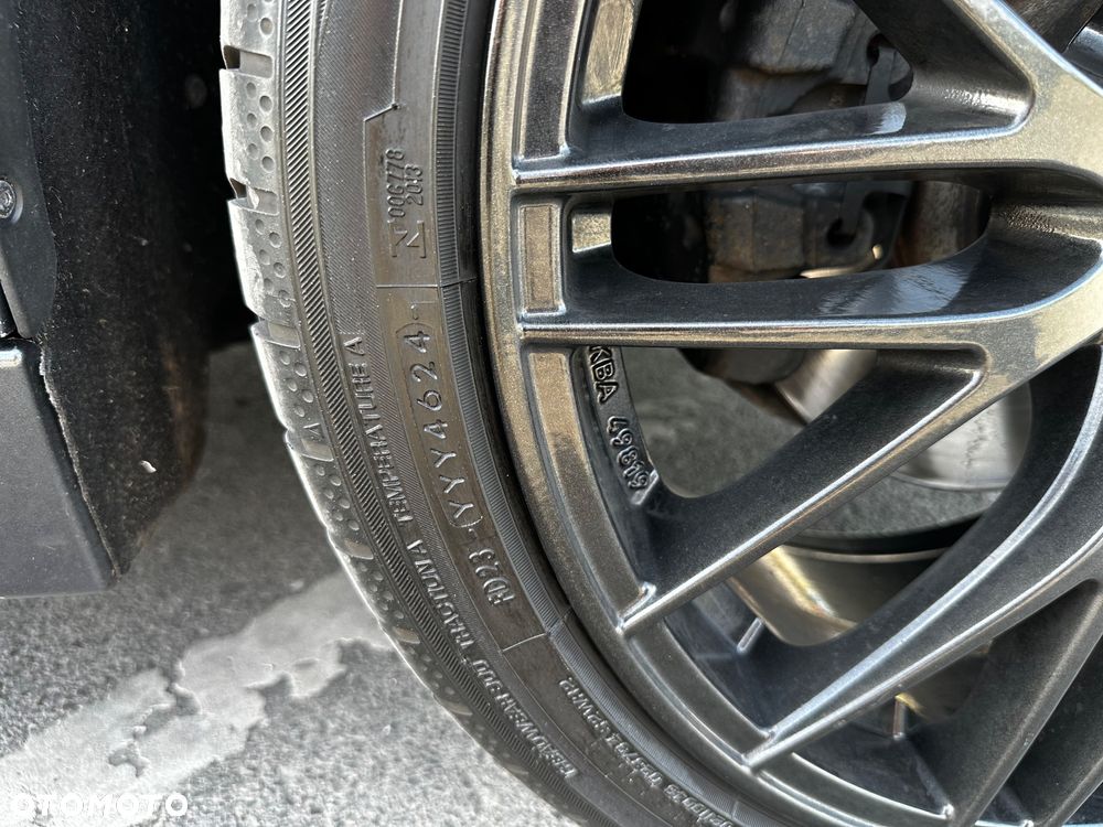BMW Seria 3 330i xDrive Sport Line - 11