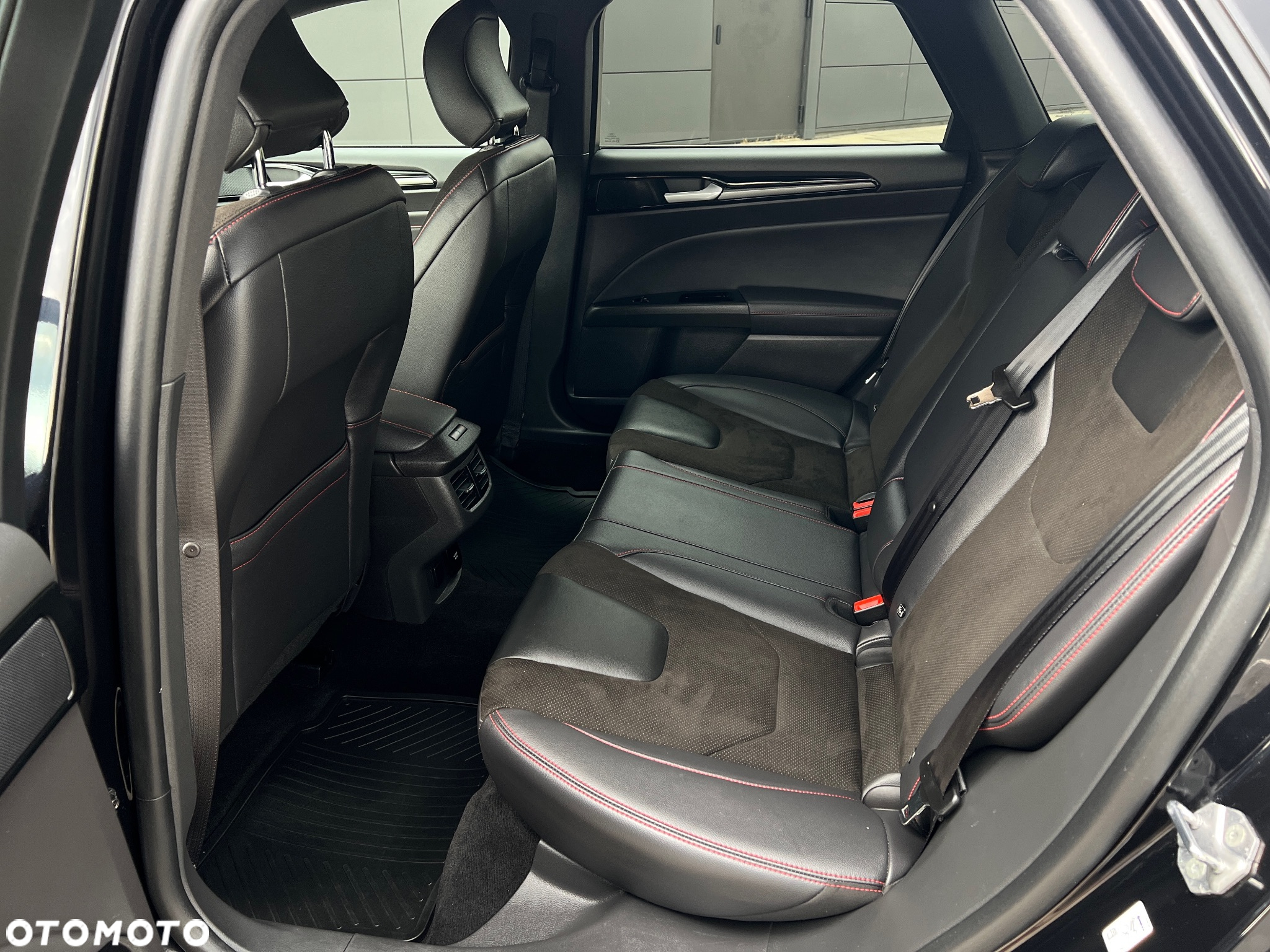 Ford Mondeo 2.0 EcoBlue ST-Line - 38