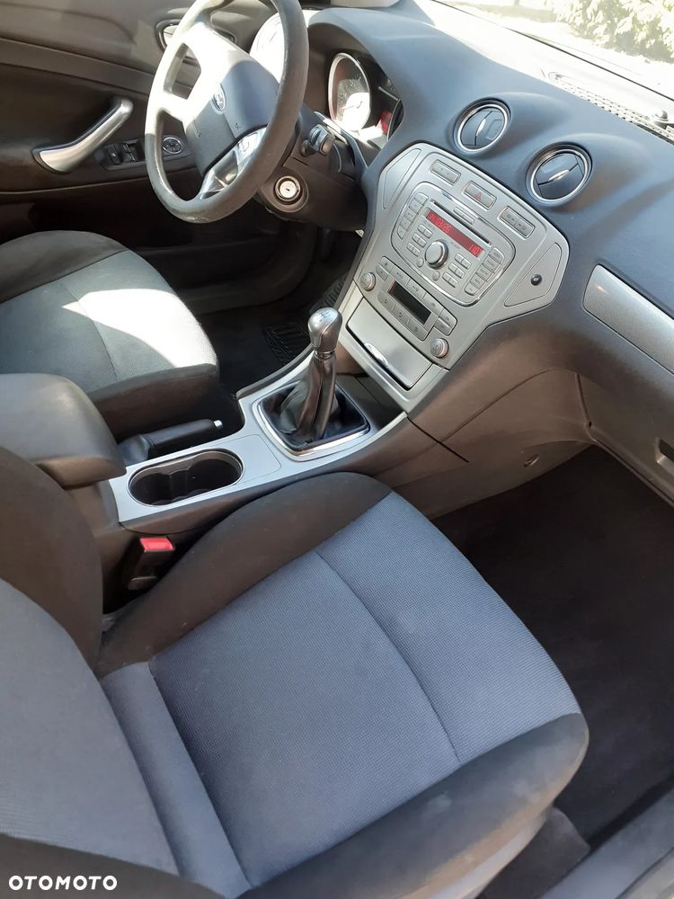 Ford Mondeo 1.6 Titanium - 10