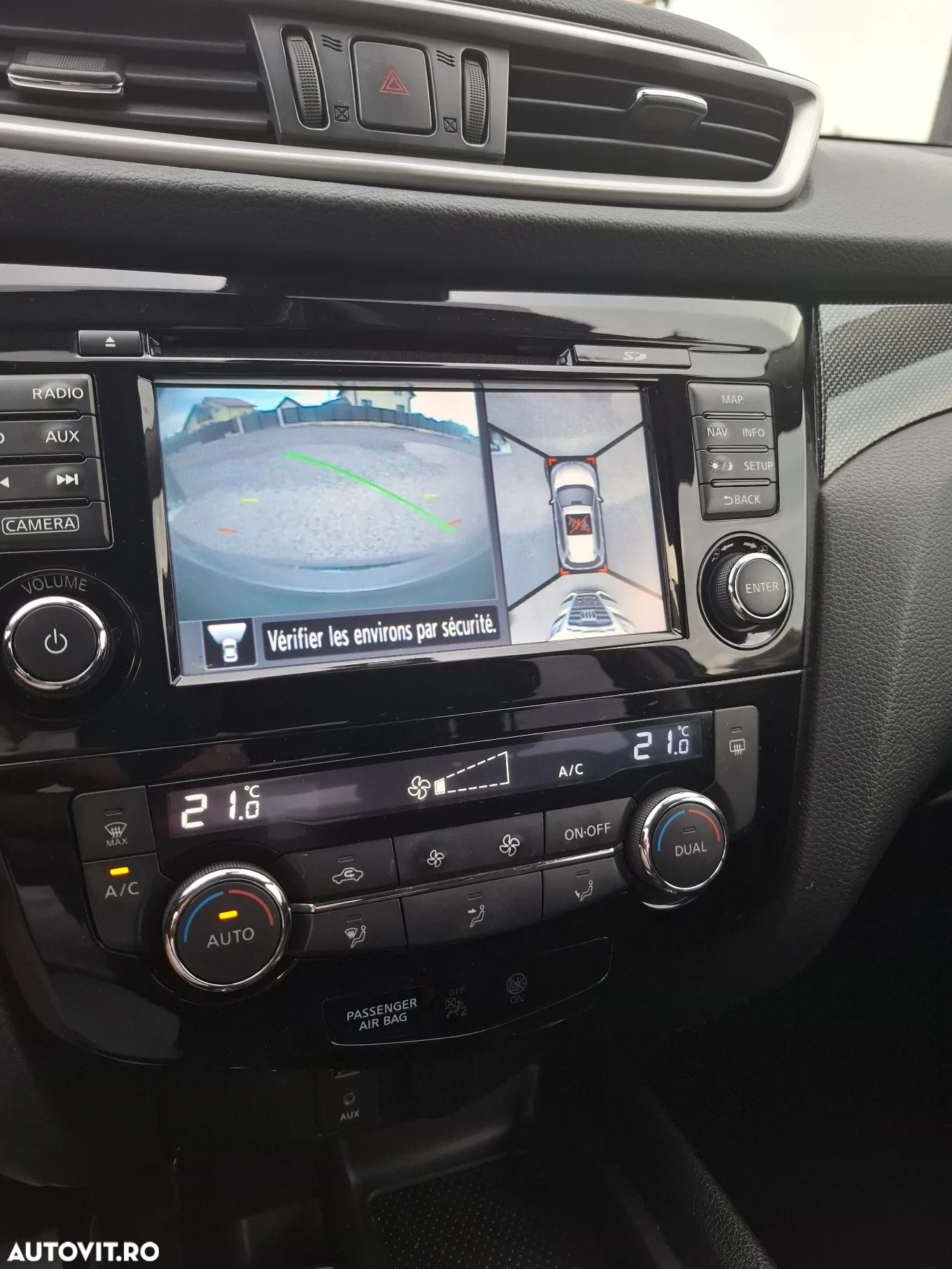 Nissan X-Trail 1.6 dCi N-Connecta - 12