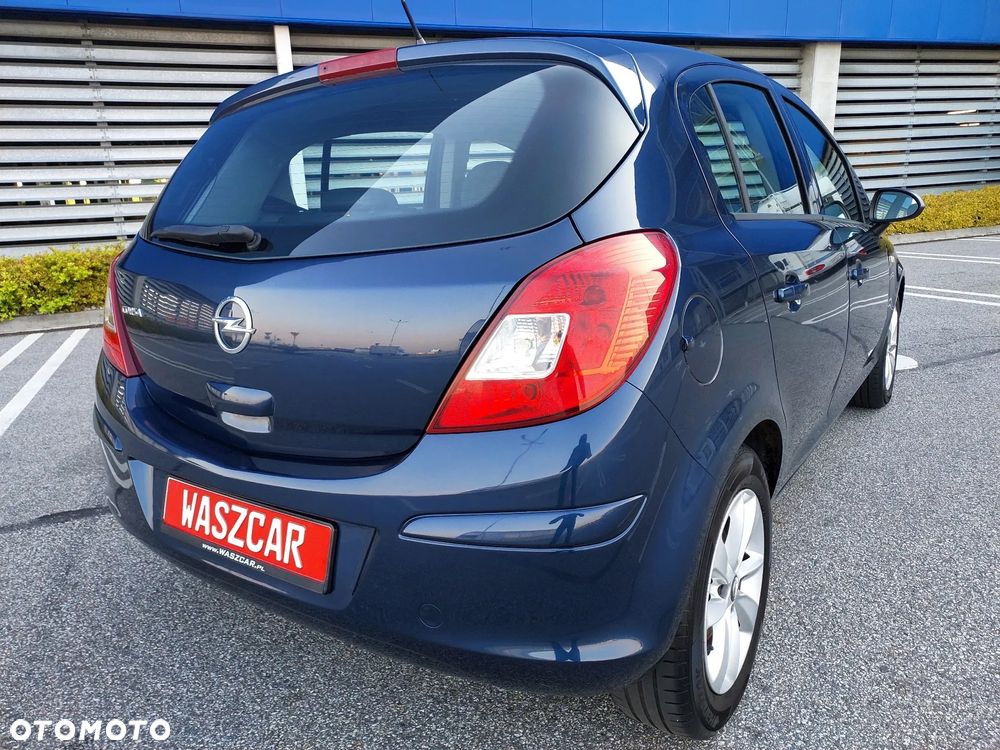 Opel Corsa 1.2 16V Cosmo - 7
