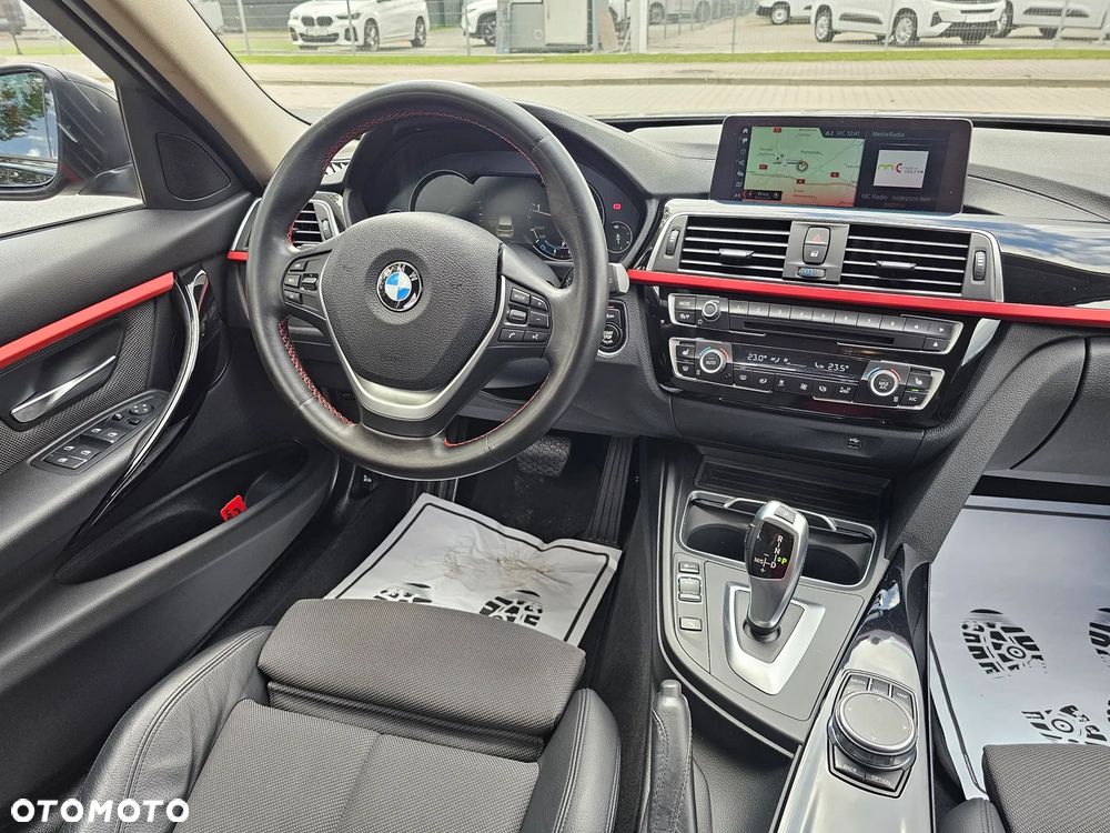 BMW Seria 3 318d Sport Line - 19