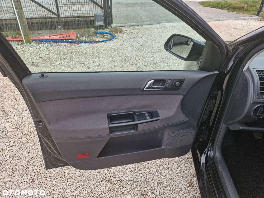 Volkswagen Polo - 17