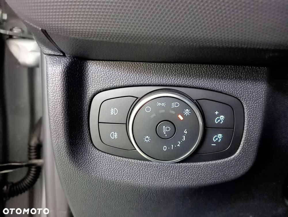 Ford E-Transit Couirer - 24